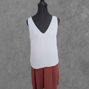 🌈Women's FOREVER 21 Light Gray V-Neck Flowy Polyester Tank Top S